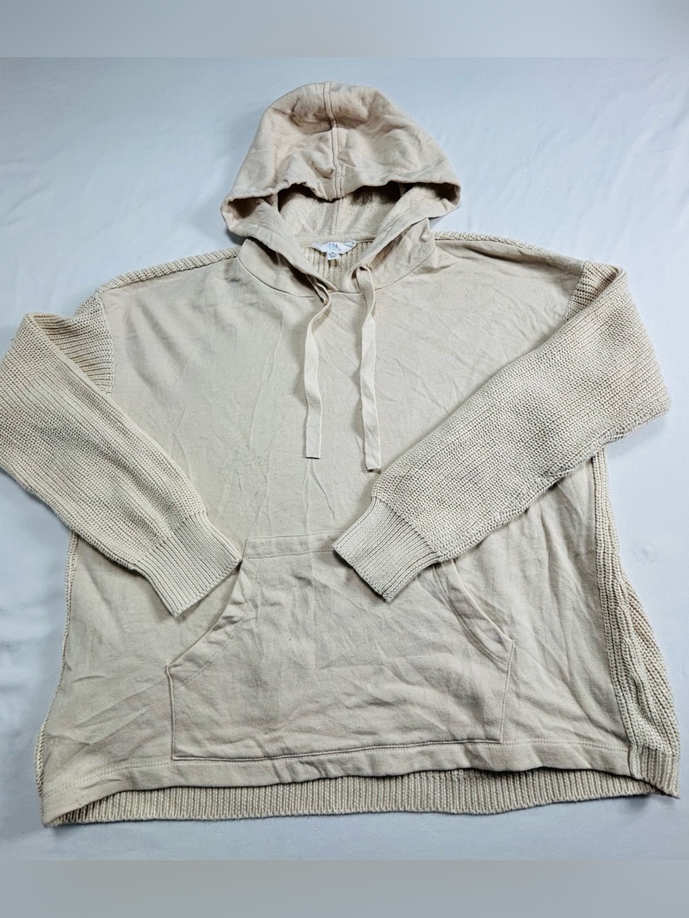 Women’s Cream Hooded Knit Sweater W660